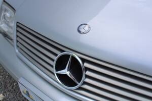 Image 12/50 of Mercedes-Benz SL 320 (2001)