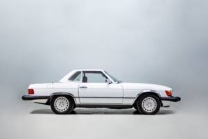 Image 15/48 of Mercedes-Benz 560 SL (1988)