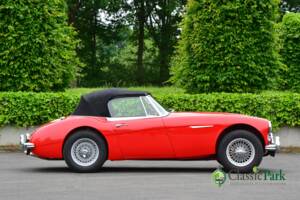 Image 18/50 of Austin-Healey 3000 Mk II (BJ7) (1962)