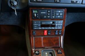 Image 35/42 of Mercedes-Benz 500 SL (1992)