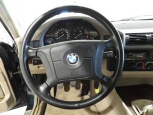 Bild 4/10 von BMW 520i (1994)