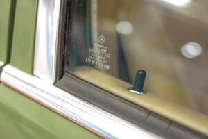 Bild 48/54 von Mercedes-Benz 250 T (1979)