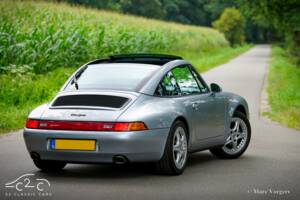 Image 57/63 of Porsche 911 Carrera (1996)