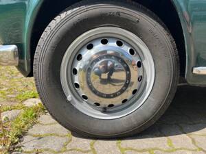 Image 12/16 of Alfa Romeo Giulia 1600 TI Giardinetta (1967)