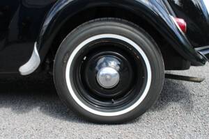 Image 21/50 of Citroën Traction Avant 11 Familiale (1955)