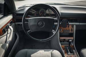 Bild 8/15 von Mercedes-Benz 560 SEC (1990)