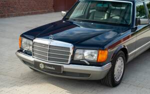 Image 8/72 de Mercedes-Benz 500 SEL (1984)