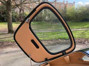 Imagen 29/50 de Jaguar E-Type V12 (2+2) (1970)