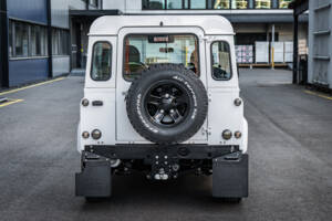 Image 2/66 de Land Rover Defender 90 TD4 (2007)
