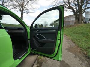 Bild 25/45 von Audi RS Q3 (1900)