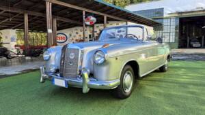 Image 5/61 de Mercedes-Benz 220 S Cabriolet (1957)