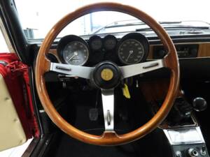 Image 6/14 of Alfa Romeo 2000 GT Veloce (1974)