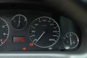 Imagen 41/48 de Peugeot 406 Coupé 2.0 16V (2000)