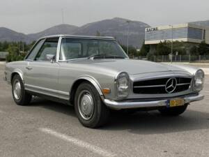 Image 4/8 de Mercedes-Benz 280 SL (1969)