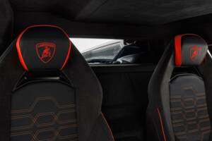 Image 13/15 de Lamborghini Revuelto (2024)