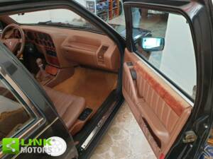 Immagine 25/50 di Lancia Thema 8.32 (1989)