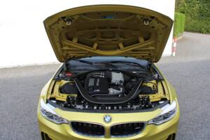 Image 74/98 of BMW M4 (2014)