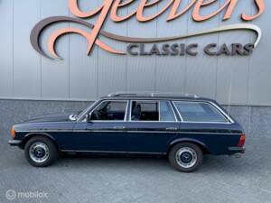 Image 3/10 of Mercedes-Benz 280 TE (1979)