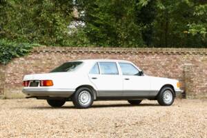 Bild 36/50 von Mercedes-Benz 380 SEL (1983)