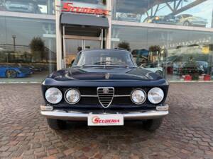 Image 4/27 of Alfa Romeo 1750 GT Veloce (1969)