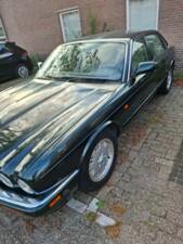 Image 3/8 of Jaguar XJ6 3.2 Executive (1996)
