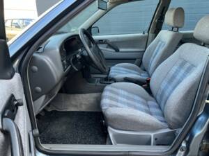 Image 19/33 of Volkswagen Passat 1.8 (1989)