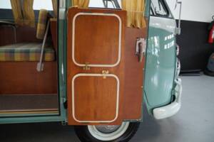 Image 15/50 of Volkswagen T1 panel van (1964)