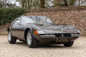 Image 45/50 de Ferrari 365 GTB/4 Daytona (1974)