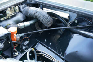 Image 39/50 of Aston Martin V8 (1980)