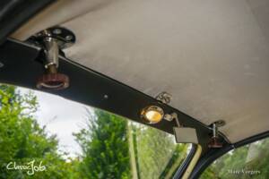 Image 21/47 of Peugeot 402 Eclipse (1935)