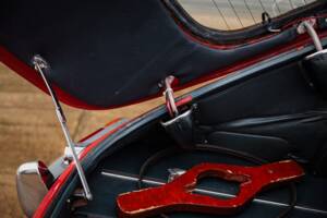 Image 34/46 of Jaguar E-Type (2+2) (1966)