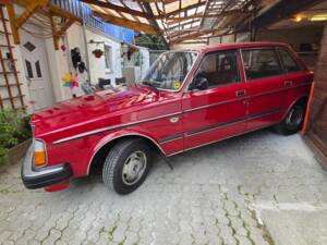 Image 3/8 of Volvo 264 (1979)