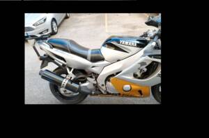 Bild 3/4 von Yamaha YZF 600 R6 (2000)
