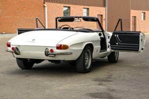 Image 65/66 of Alfa Romeo 1750 Spider Veloce (1968)