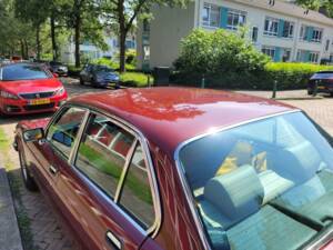 Image 6/20 of Jaguar XJ 12 (1986)