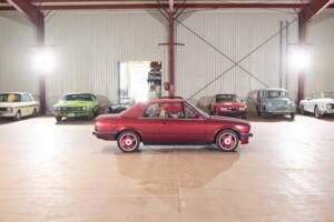 Image 5/45 of BMW 320i (1990)