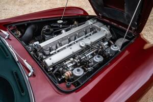Bild 34/39 von Aston Martin DB 6 (1967)