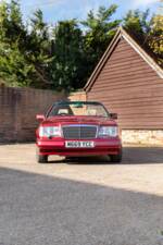 Bild 17/33 von Mercedes-Benz E 220 (1994)