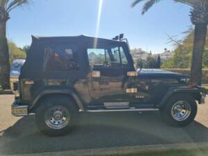 Image 4/23 of Jeep Wrangler 4.0 (1992)
