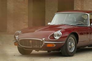 Afbeelding 47/50 van Jaguar E-Type V12 (2+2) (1972)