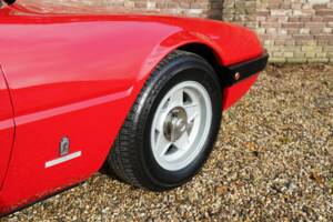 Image 47/50 de Ferrari 365 GT4 2+2 (1974)