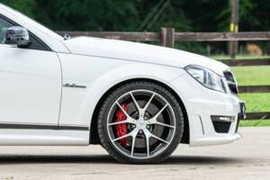 Image 32/33 of Mercedes-Benz C 63 AMG "Edition 507" (2013)