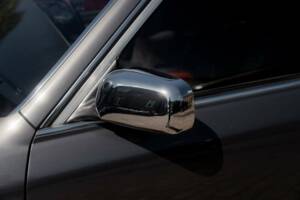 Bild 31/50 von Toyota Century (2003)