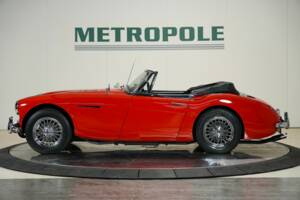 Image 13/43 of Austin-Healey 3000 Mk II (BJ7) (1963)