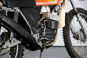 Image 23/50 of Aspes DUMMY (1983)