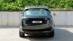 Image 2/61 of Land Rover Range Rover D350 (2025)