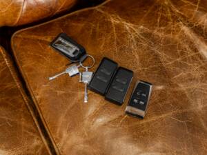 Image 64/77 of Aston Martin DBS (2009)