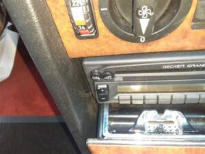 Image 10/39 of Mercedes-Benz 260 SE (1988)