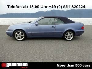 Immagine 2/15 di Mercedes-Benz CLK 320 (1998)