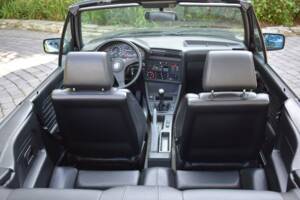Afbeelding 9/13 van BMW 318i (1993)
